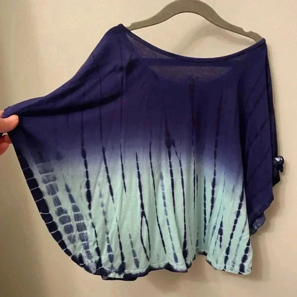 Justice girls 7/8 blue and aqua tie dye flowy batwing top medium